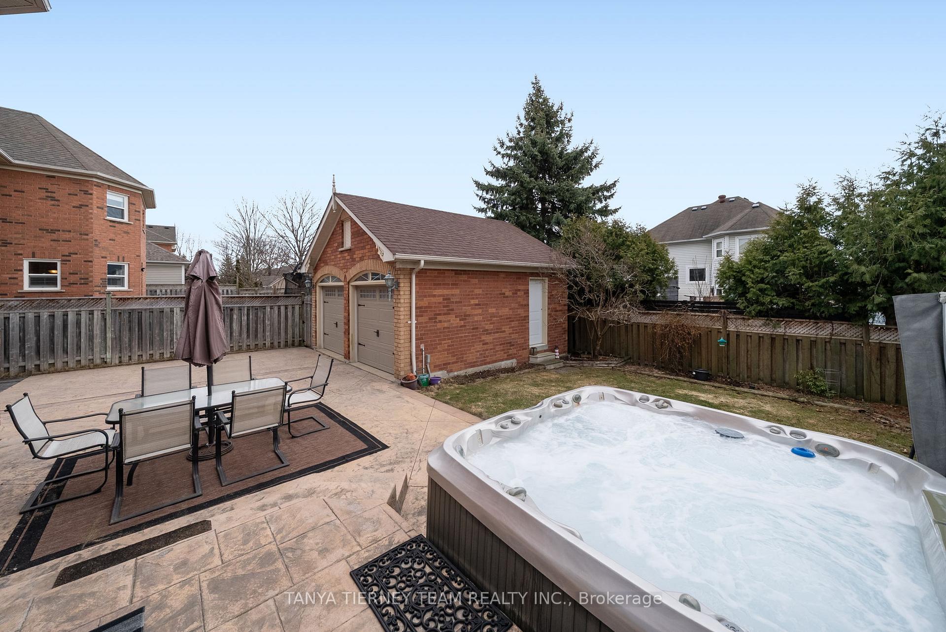 Photo 46 of 50 McBeth Place, Whitby, Brooklin — HOMEH