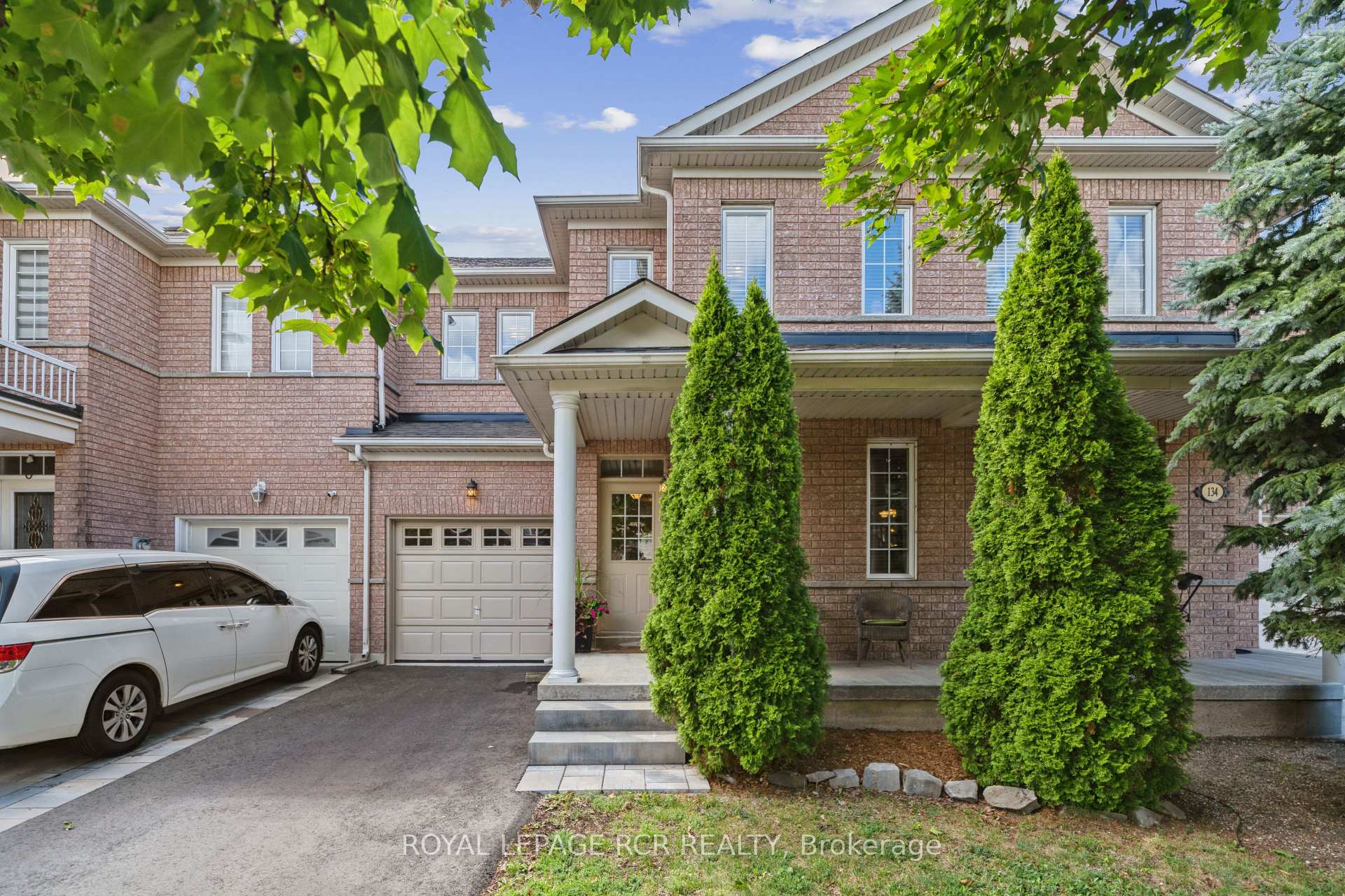 Photo 2 of 136 Dolce Crescent, Vaughan, Vellore Village — HOMEH