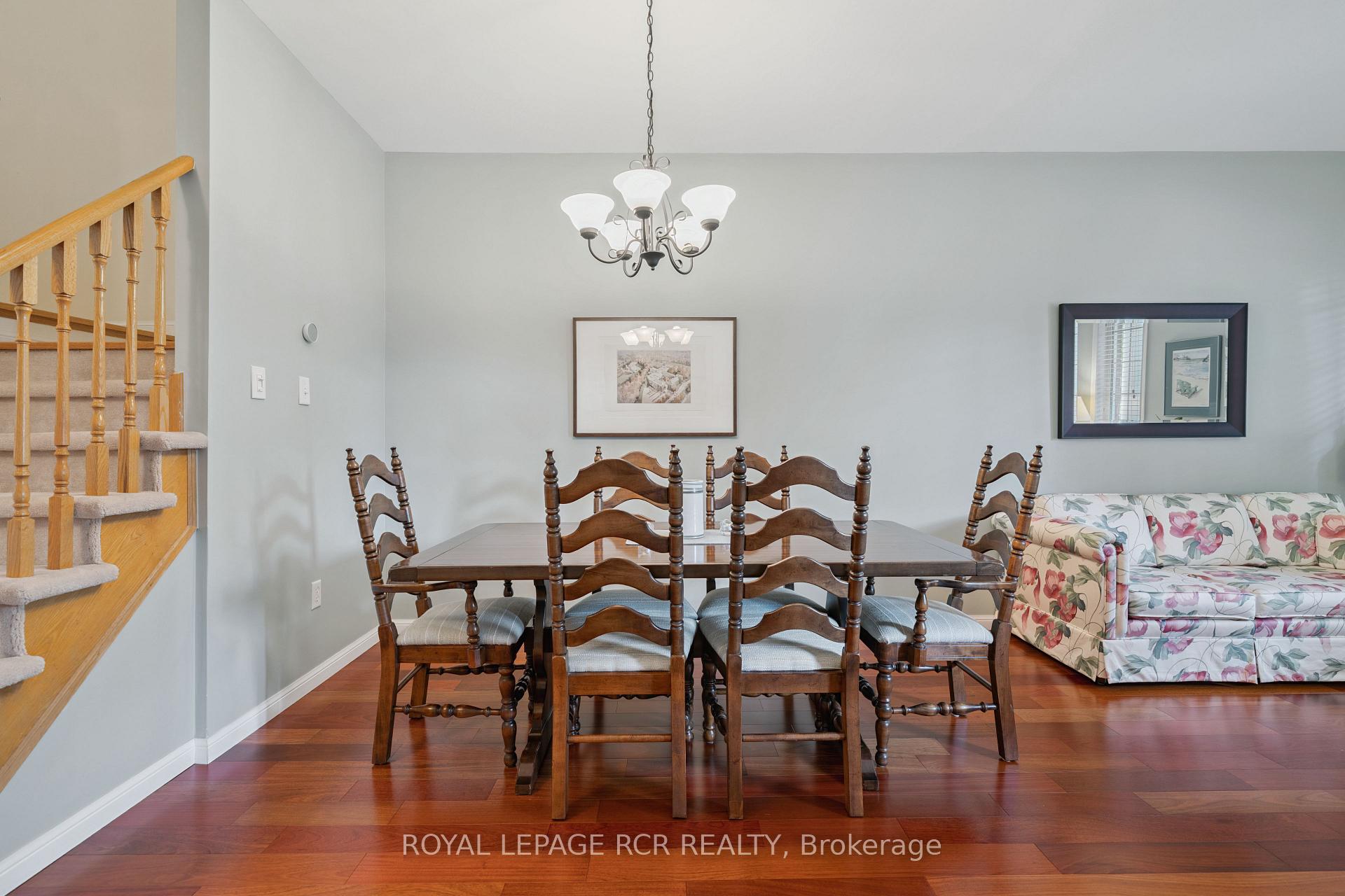 Photo 9 of 136 Dolce Crescent, Vaughan, Vellore Village — HOMEH