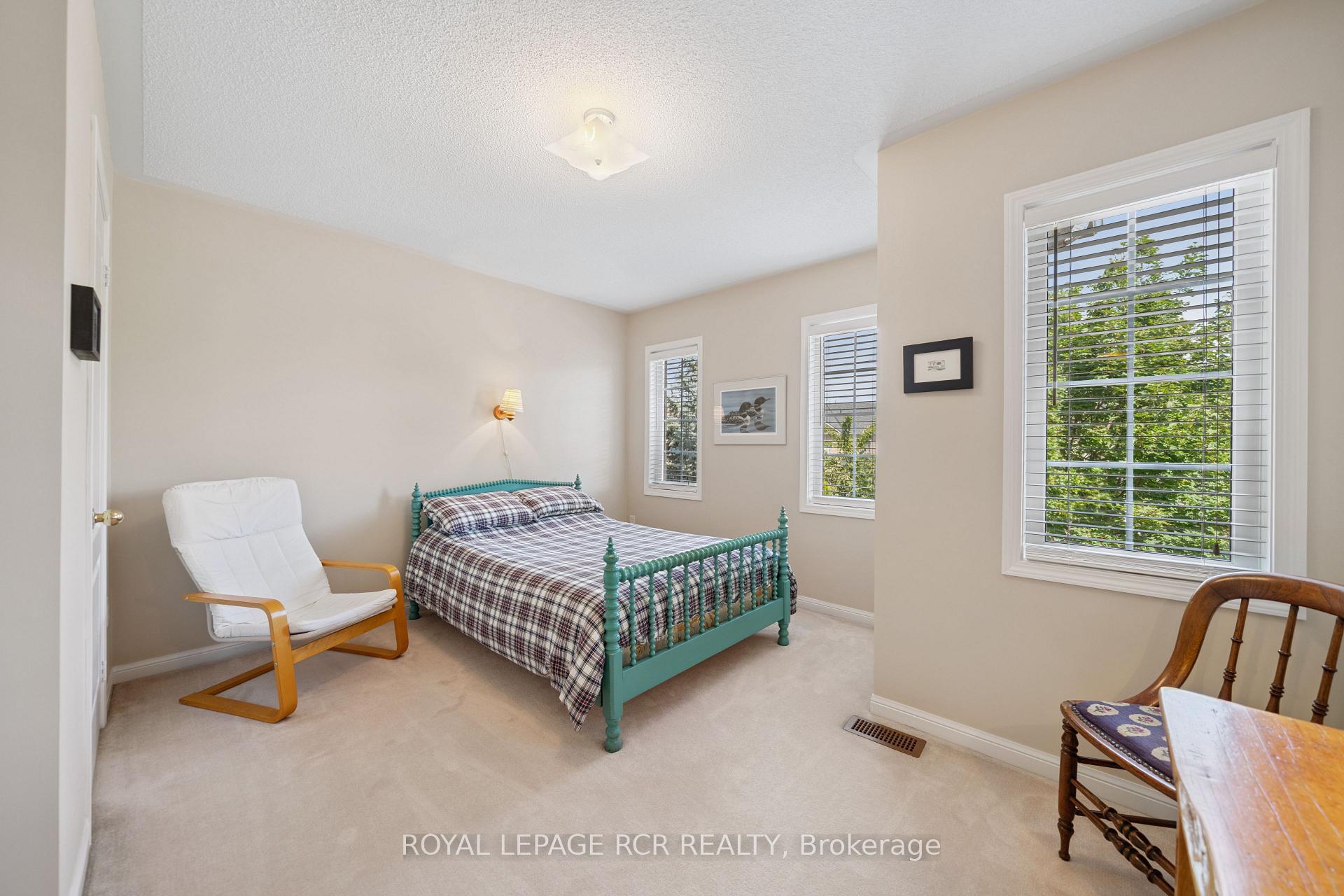 Photo 38 of 136 Dolce Crescent, Vaughan, Vellore Village — HOMEH