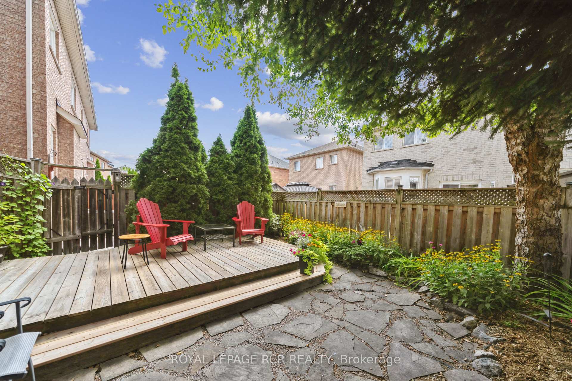 Photo 42 of 136 Dolce Crescent, Vaughan, Vellore Village — HOMEH