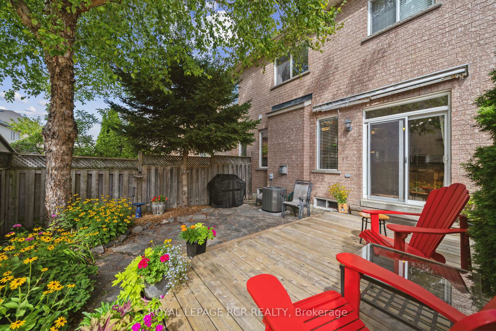 Photo 43 of 136 Dolce Crescent, Vaughan, Vellore Village — HOMEH