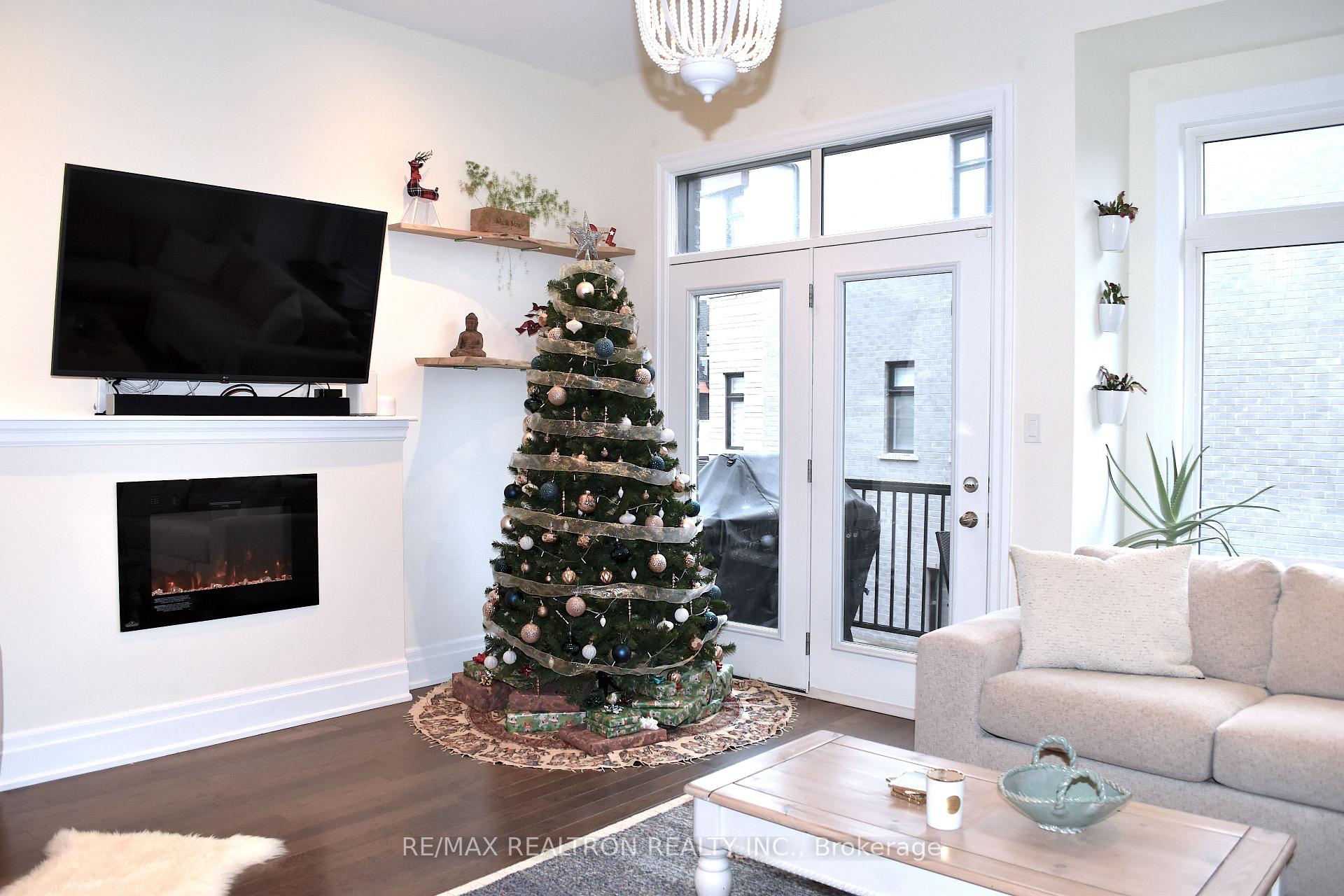 Photo 12 of 37 Golden Trail, Vaughan, Patterson — HOMEH