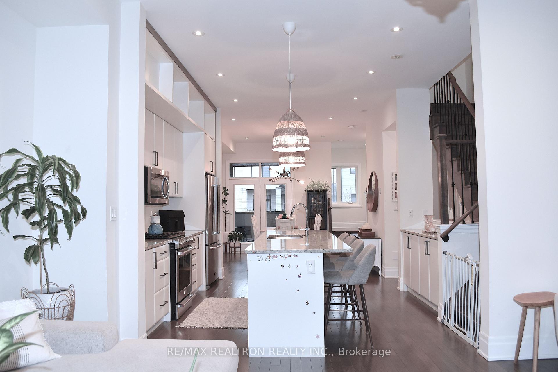 Photo 15 of 37 Golden Trail, Vaughan, Patterson — HOMEH