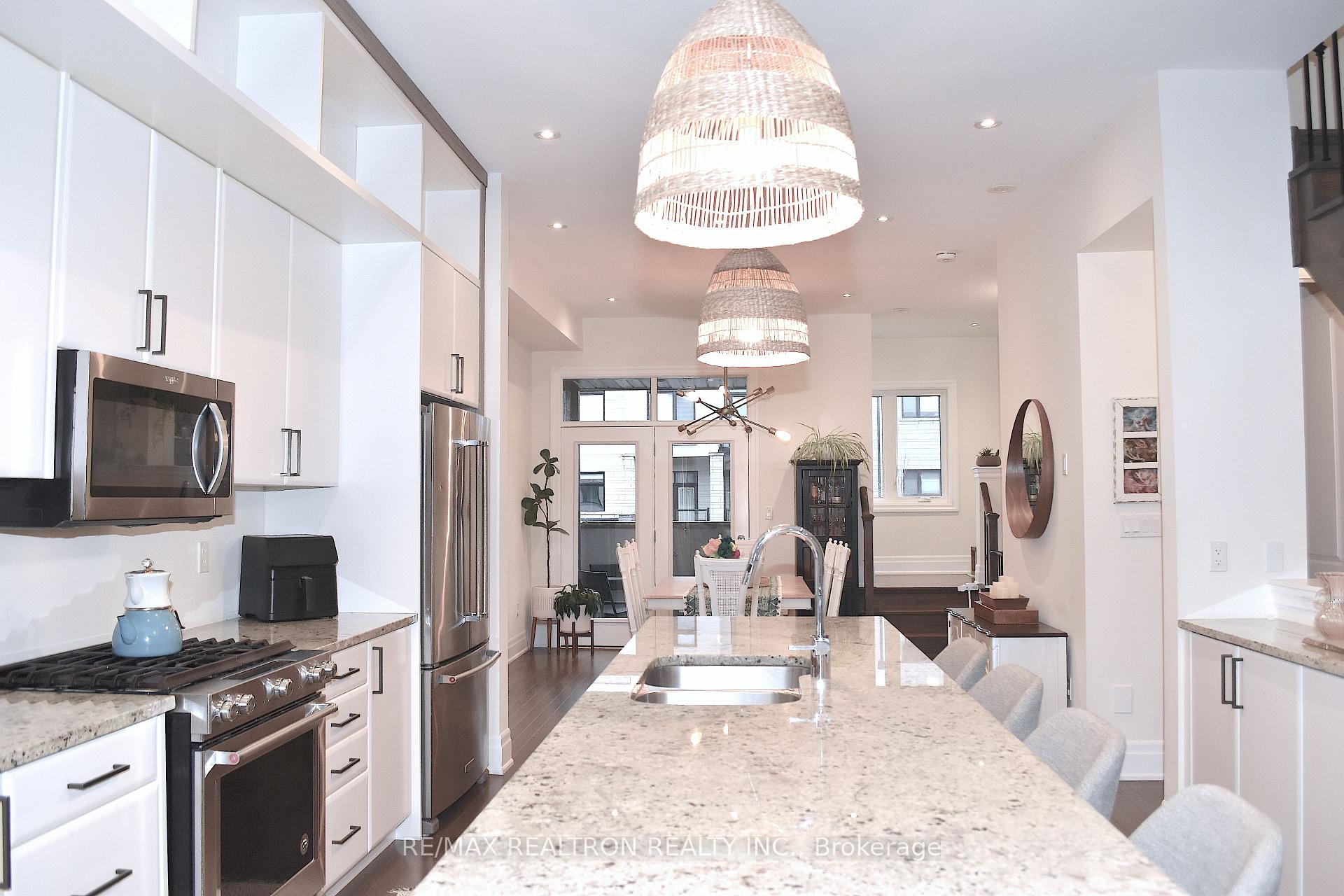 Photo 18 of 37 Golden Trail, Vaughan, Patterson — HOMEH