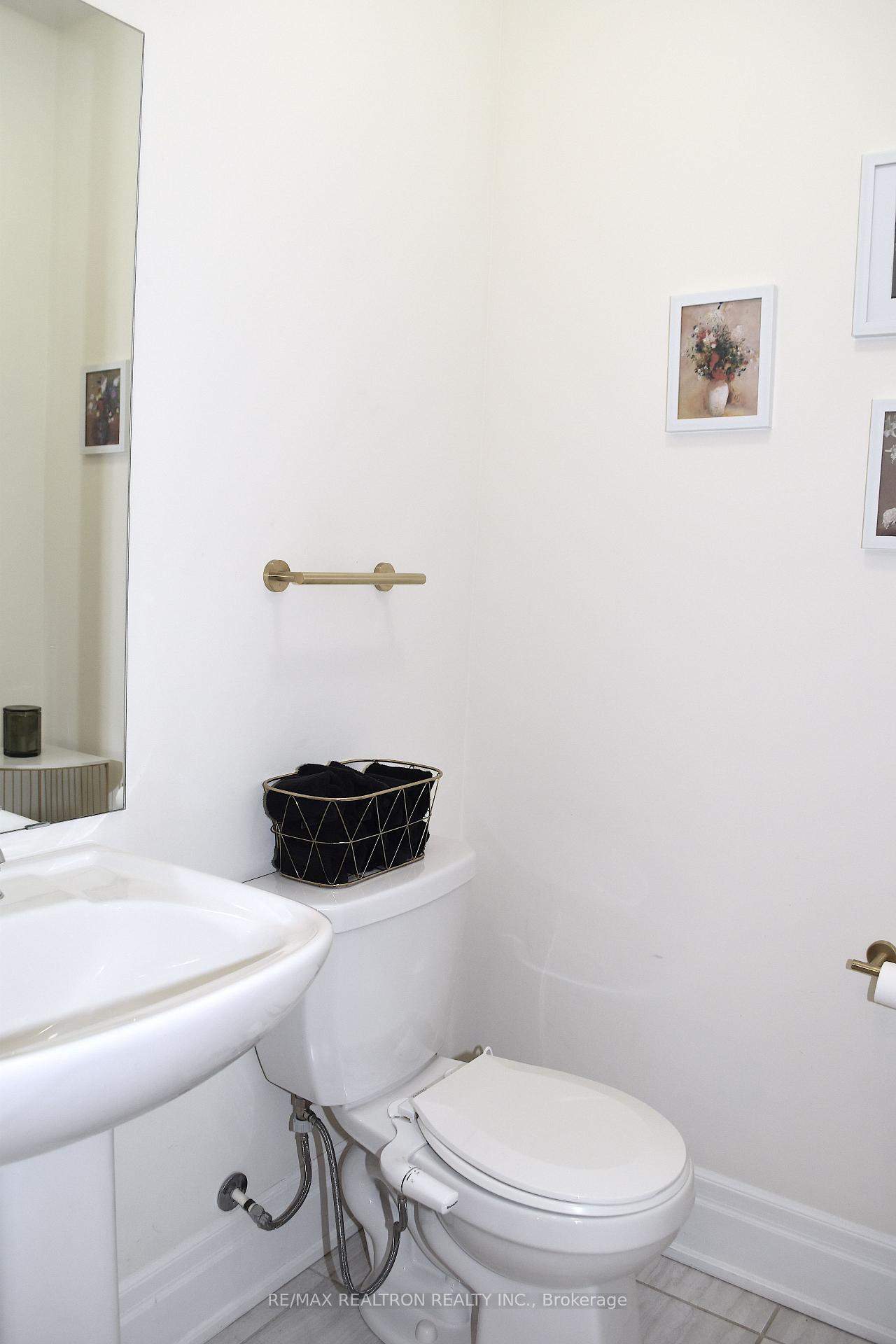 Photo 21 of 37 Golden Trail, Vaughan, Patterson — HOMEH