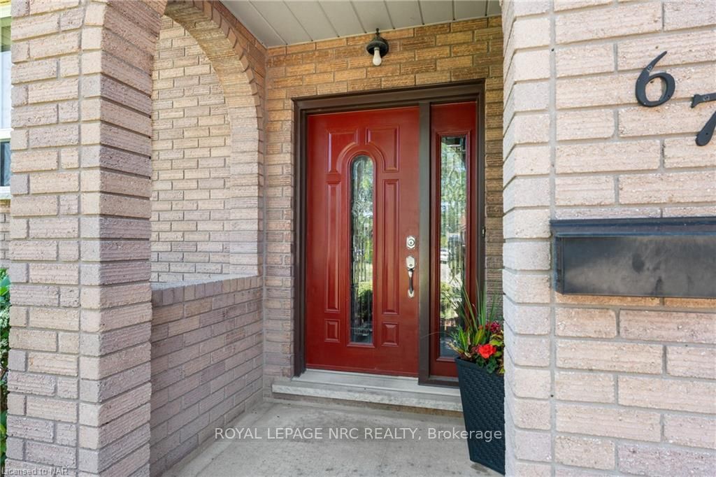Photo 4 of 67 Page Drive, Welland, N. Welland — HOMEH