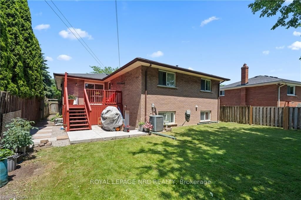 Photo 37 of 67 Page Drive, Welland, N. Welland — HOMEH
