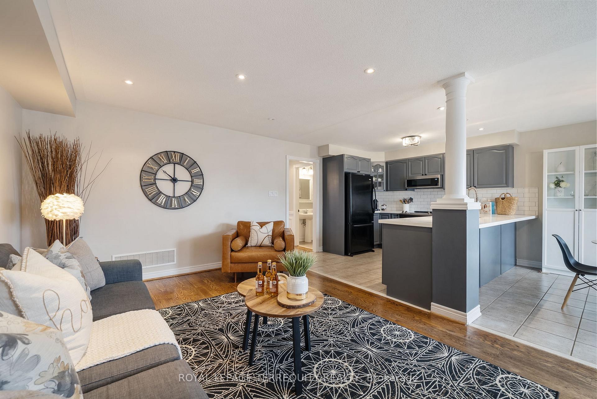 Photo 10 of 45 Aster Crescent, Whitby, Brooklin — HOMEH