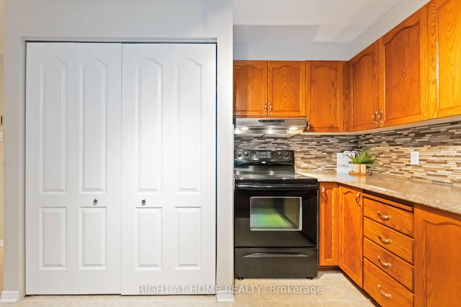 Photo 14 of 7 Weybridge Drive S, Ottawa, Barrhaven - Cedargrove/Fraserdale — HOMEH