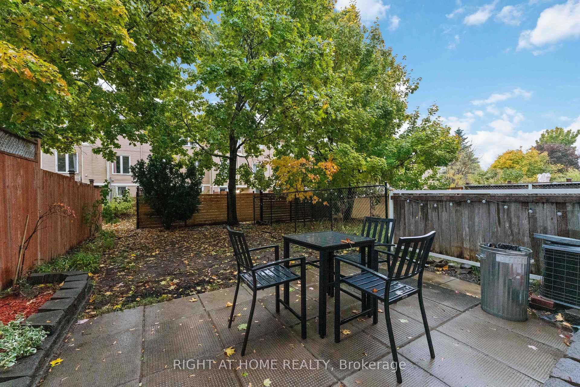 Photo 23 of 7 Weybridge Drive S, Ottawa, Barrhaven - Cedargrove/Fraserdale — HOMEH