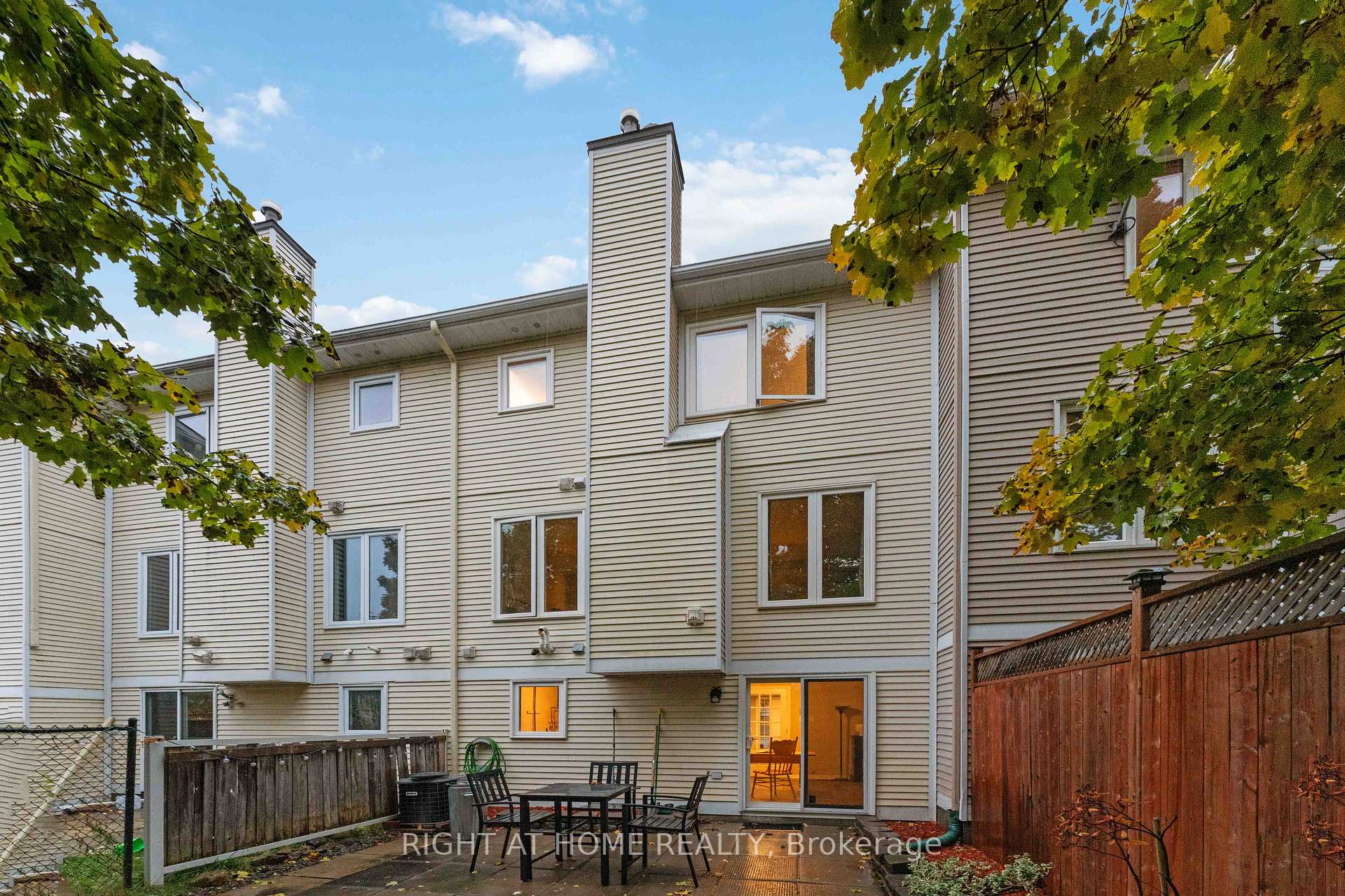 Photo 27 of 7 Weybridge Drive S, Ottawa, Barrhaven - Cedargrove/Fraserdale — HOMEH