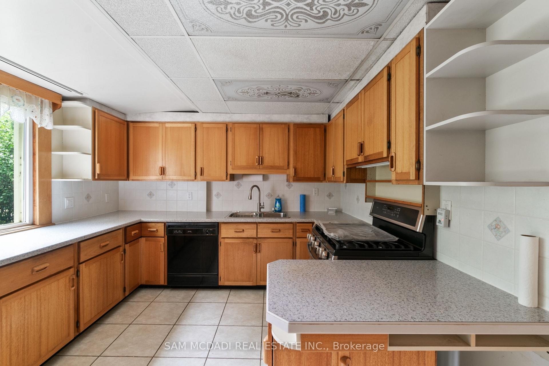 Photo 8 of 31 Beech Street, Ajax, Central — HOMEH