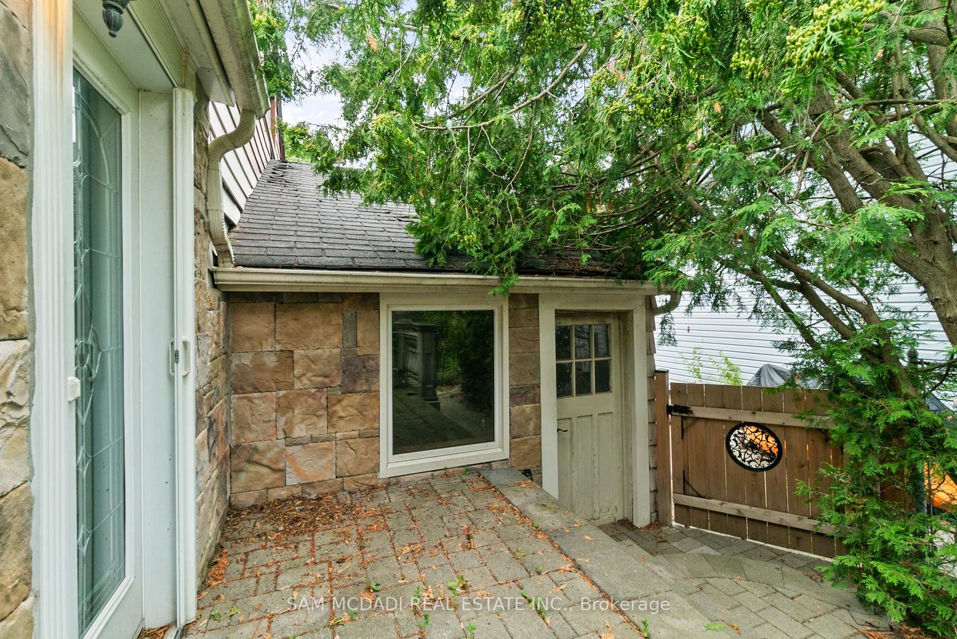 Photo 22 of 31 Beech Street, Ajax, Central — HOMEH