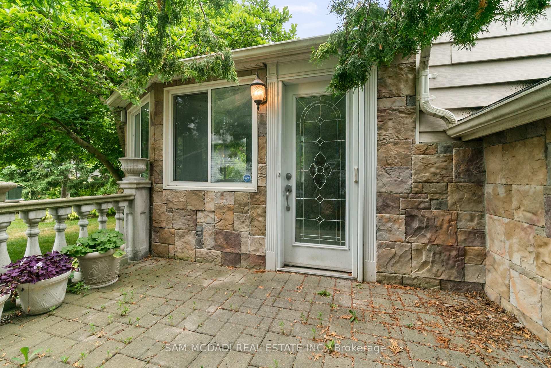 Photo 23 of 31 Beech Street, Ajax, Central — HOMEH
