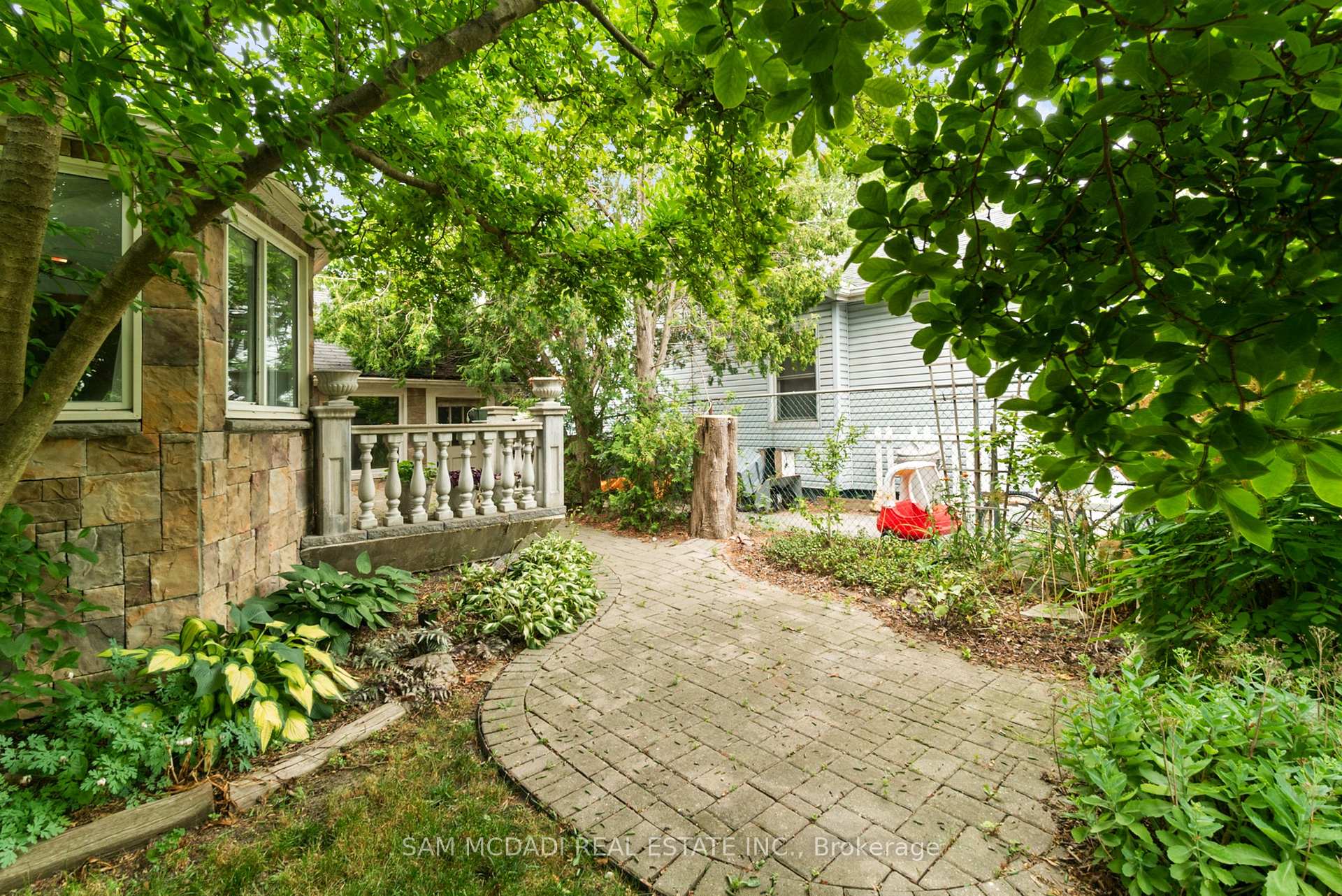 Photo 28 of 31 Beech Street, Ajax, Central — HOMEH