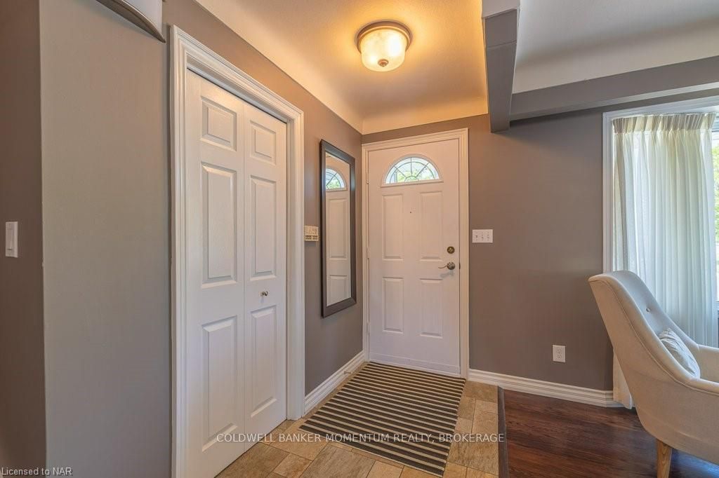 Photo 4 of 26 Terrace Avenue, Welland, Broadway — HOMEH