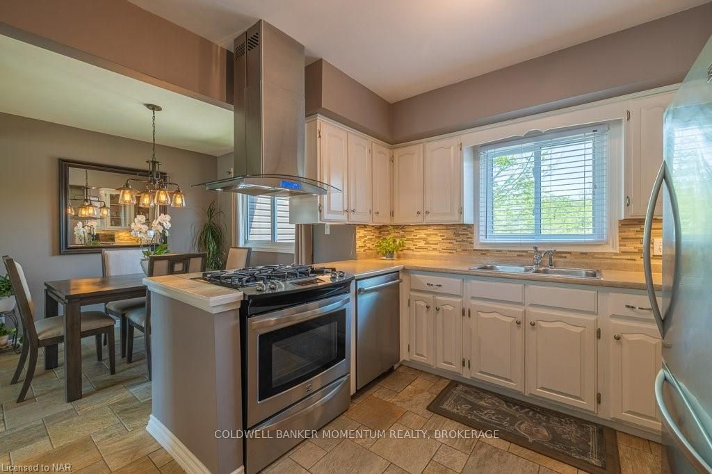 Photo 13 of 26 Terrace Avenue, Welland, Broadway — HOMEH
