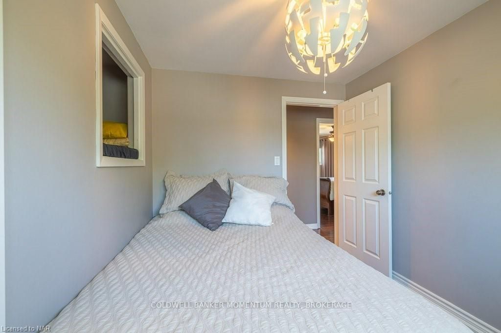 Photo 20 of 26 Terrace Avenue, Welland, Broadway — HOMEH