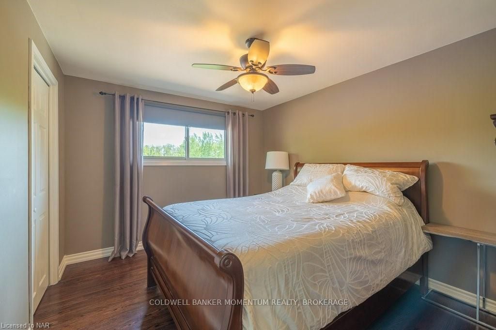 Photo 23 of 26 Terrace Avenue, Welland, Broadway — HOMEH