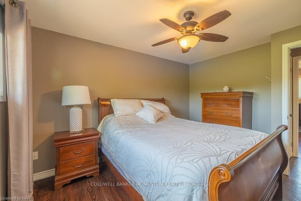 Photo 24 of 26 Terrace Avenue, Welland, Broadway — HOMEH