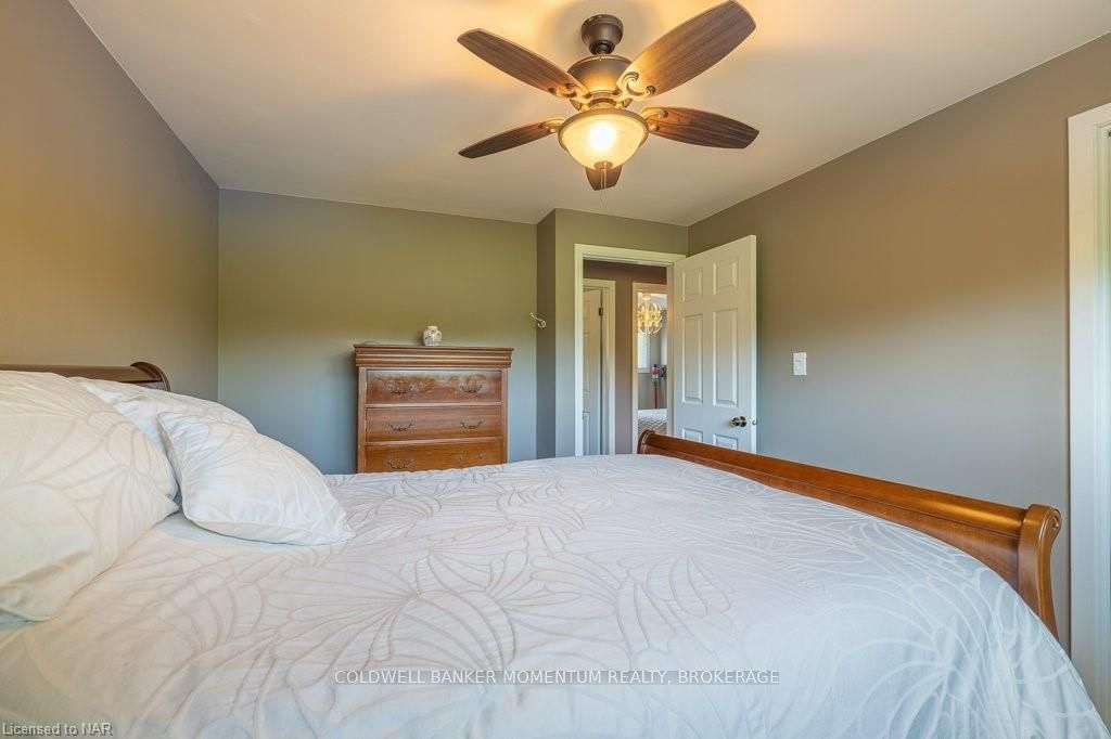 Photo 25 of 26 Terrace Avenue, Welland, Broadway — HOMEH