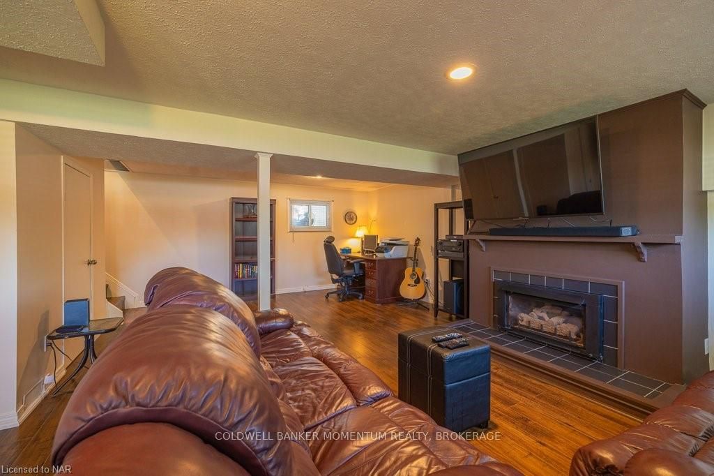 Photo 28 of 26 Terrace Avenue, Welland, Broadway — HOMEH