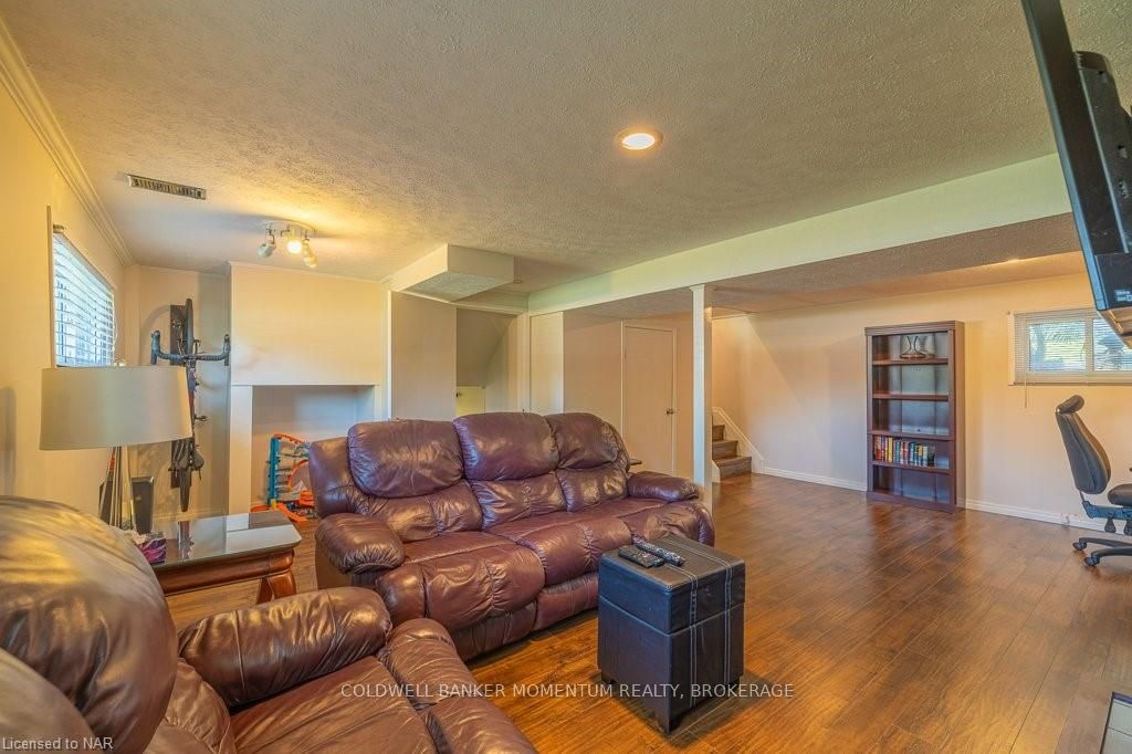 Photo 30 of 26 Terrace Avenue, Welland, Broadway — HOMEH