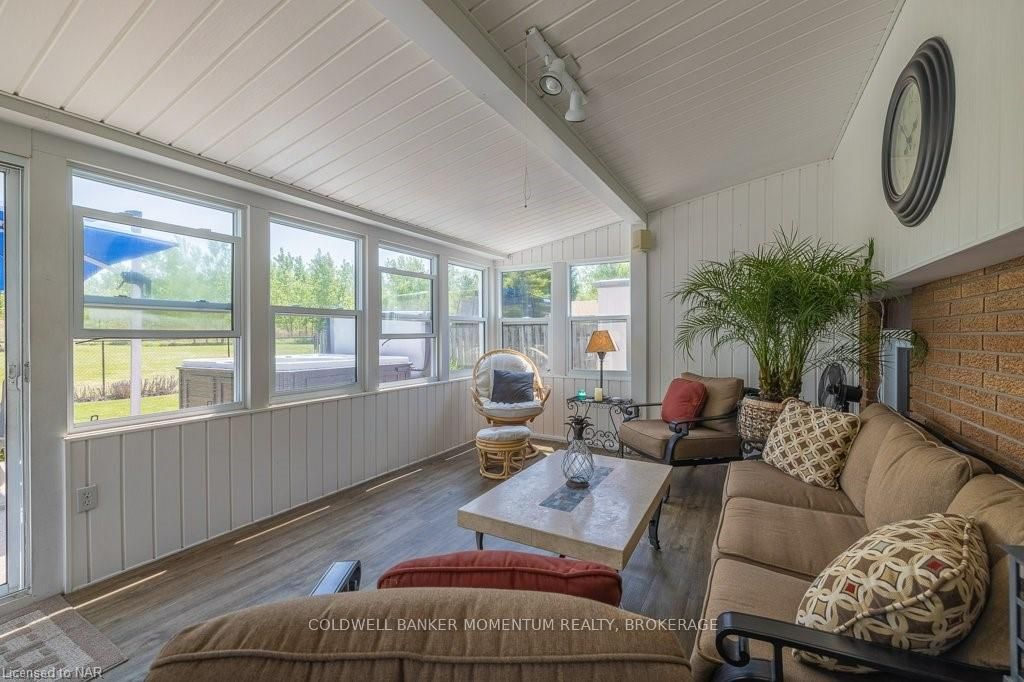 Photo 35 of 26 Terrace Avenue, Welland, Broadway — HOMEH