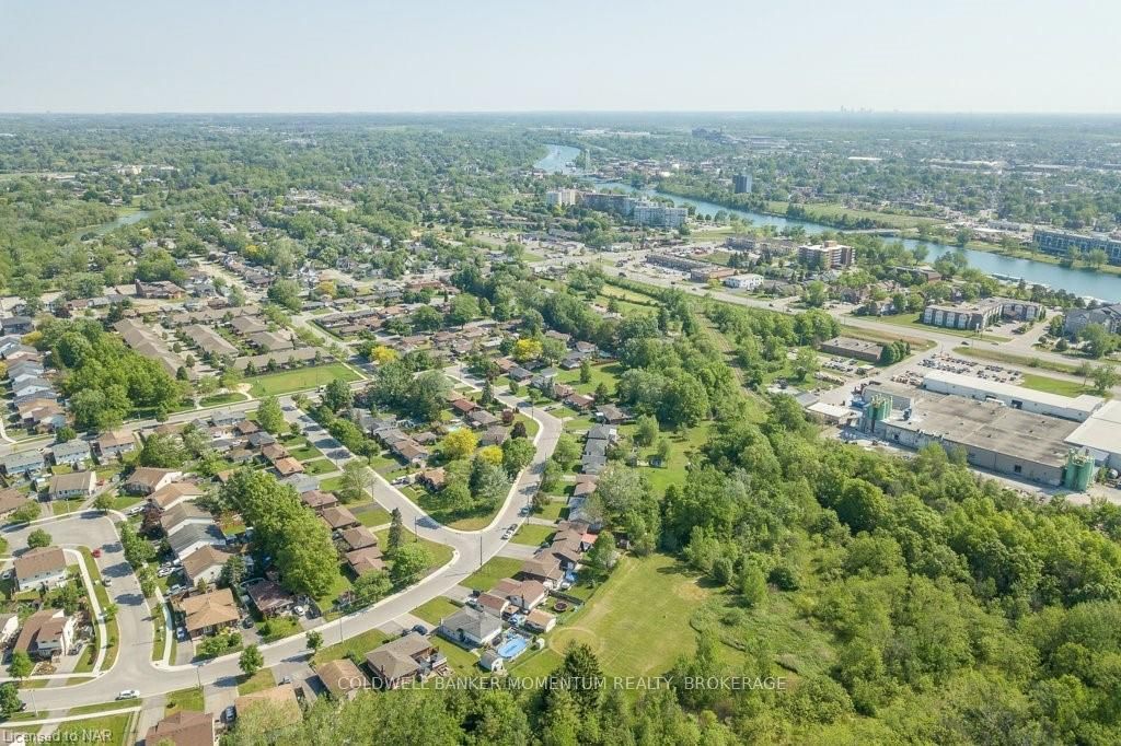 Photo 46 of 26 Terrace Avenue, Welland, Broadway — HOMEH