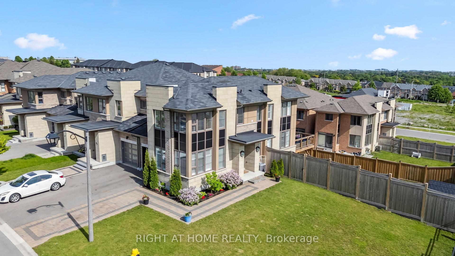 Photo 3 of 95 Barrister Avenue, Whitby, Pringle Creek — HOMEH