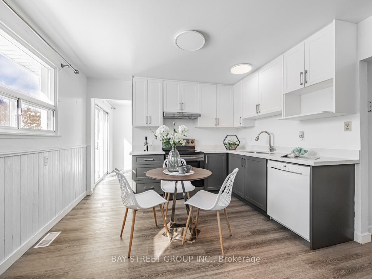 Photo 16 of 732 Leaside Street, Pickering, West Shore — HOMEH