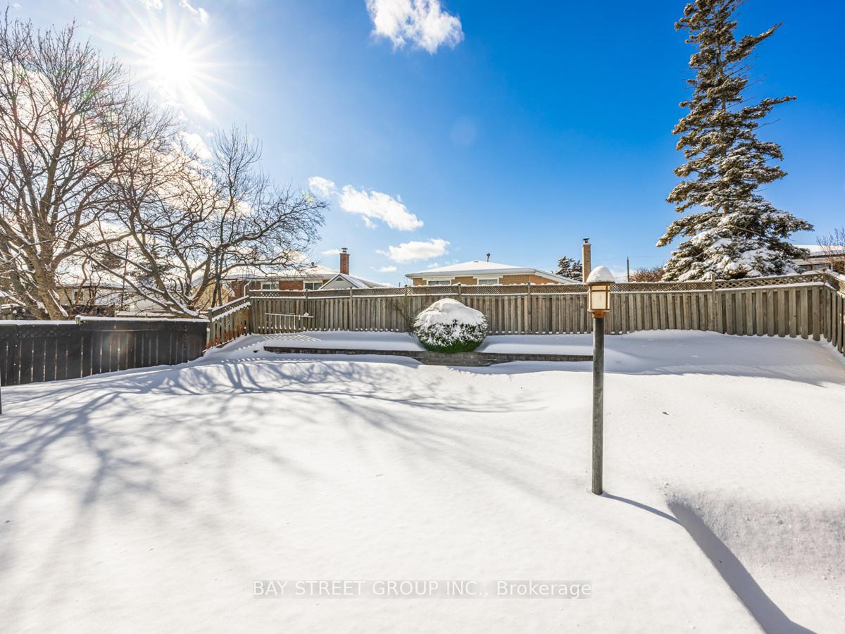 Photo 27 of 732 Leaside Street, Pickering, West Shore — HOMEH