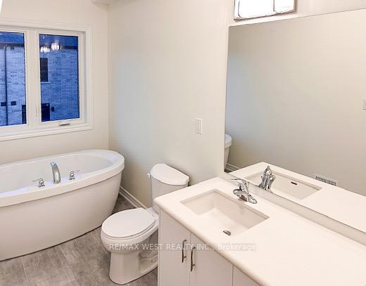 Photo 5 of 37 Kinloss Street, Vaughan, Kleinburg — HOMEH