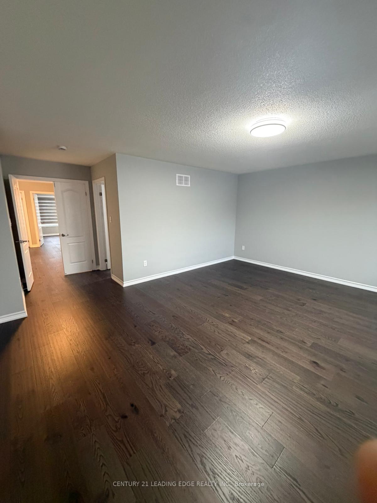 Photo 8 of 26 Stoddart Street, Brock, Beaverton — HOMEH