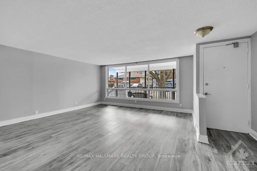 Photo 3 of 833 Maplewood Avenue, Ottawa, Queensway Terrace North — HOMEH