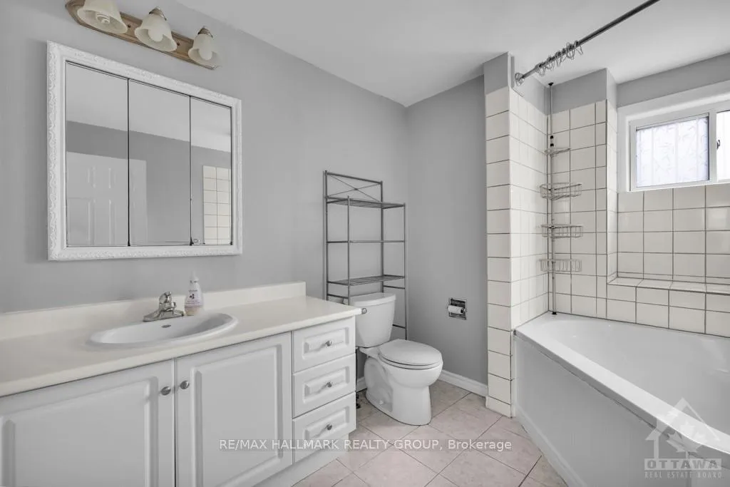 Photo 11 of 833 Maplewood Avenue, Ottawa, Queensway Terrace North — HOMEH