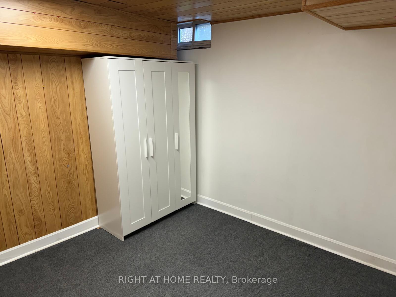 Photo 7 of 186 Borrows Street, Vaughan, Lakeview Estates — HOMEH