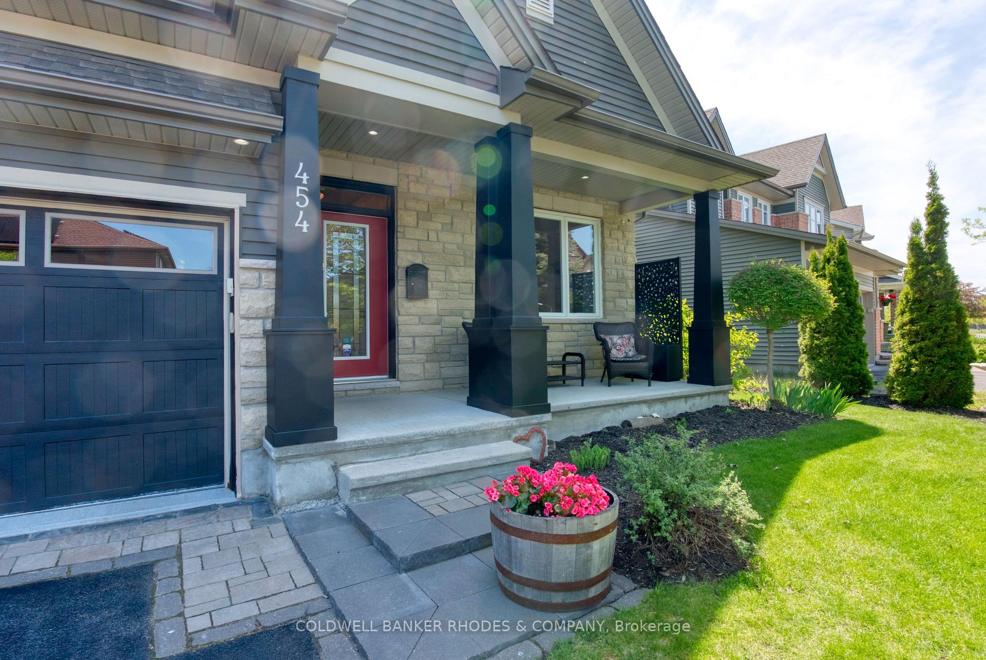 Photo 2 of 454 Creekview Way, Ottawa, Blossom Park/Kemp Park/Findlay Creek — HOMEH