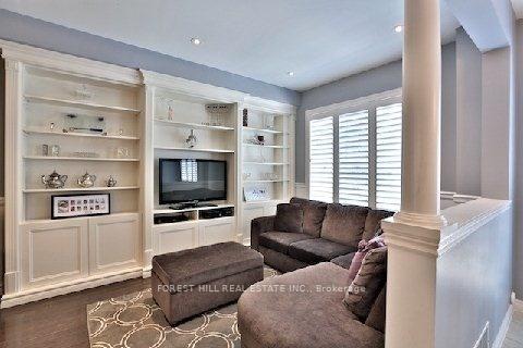 Photo 4 of 63 Millhouse Court, Vaughan, Patterson — HOMEH