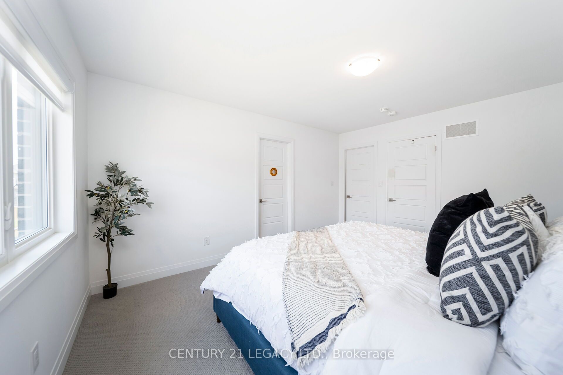 Photo 68 of 1742 Thames Circle, Milton, Bowes — HOMEH