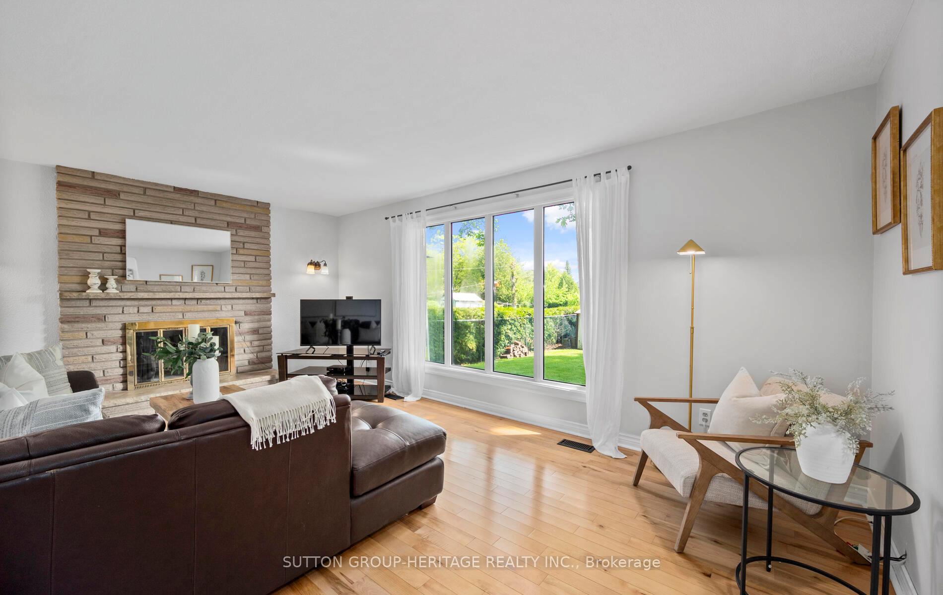 Photo 14 of 39 Scott Street, Whitby, Blue Grass Meadows — HOMEH