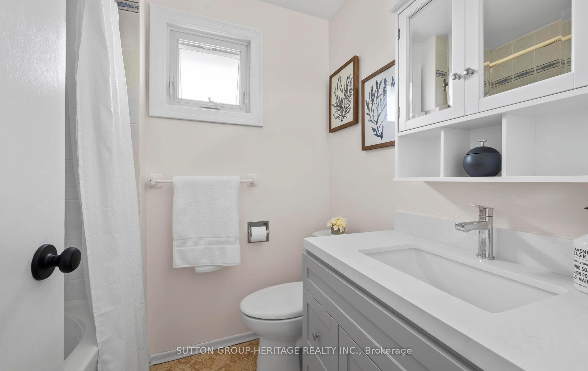 Photo 20 of 39 Scott Street, Whitby, Blue Grass Meadows — HOMEH