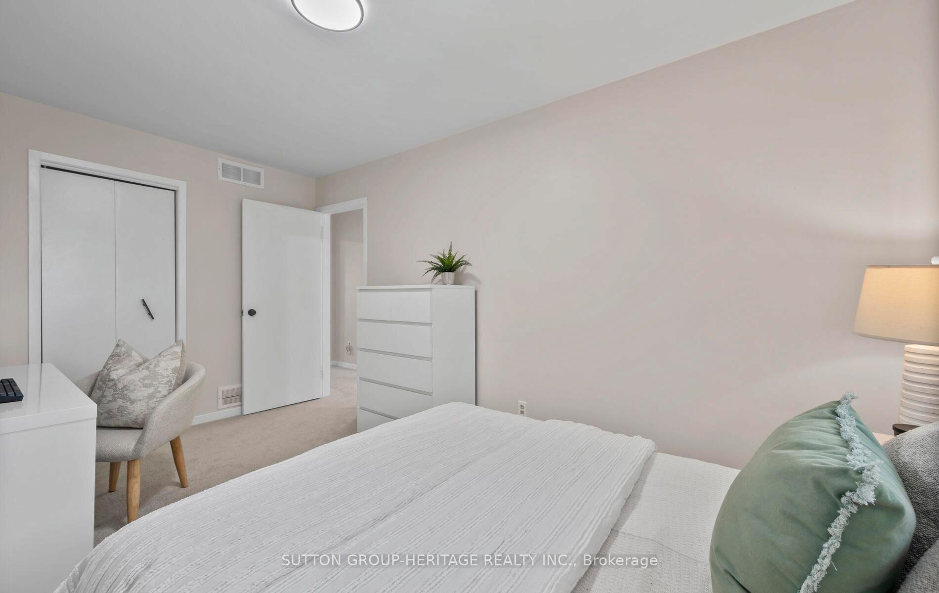 Photo 22 of 39 Scott Street, Whitby, Blue Grass Meadows — HOMEH