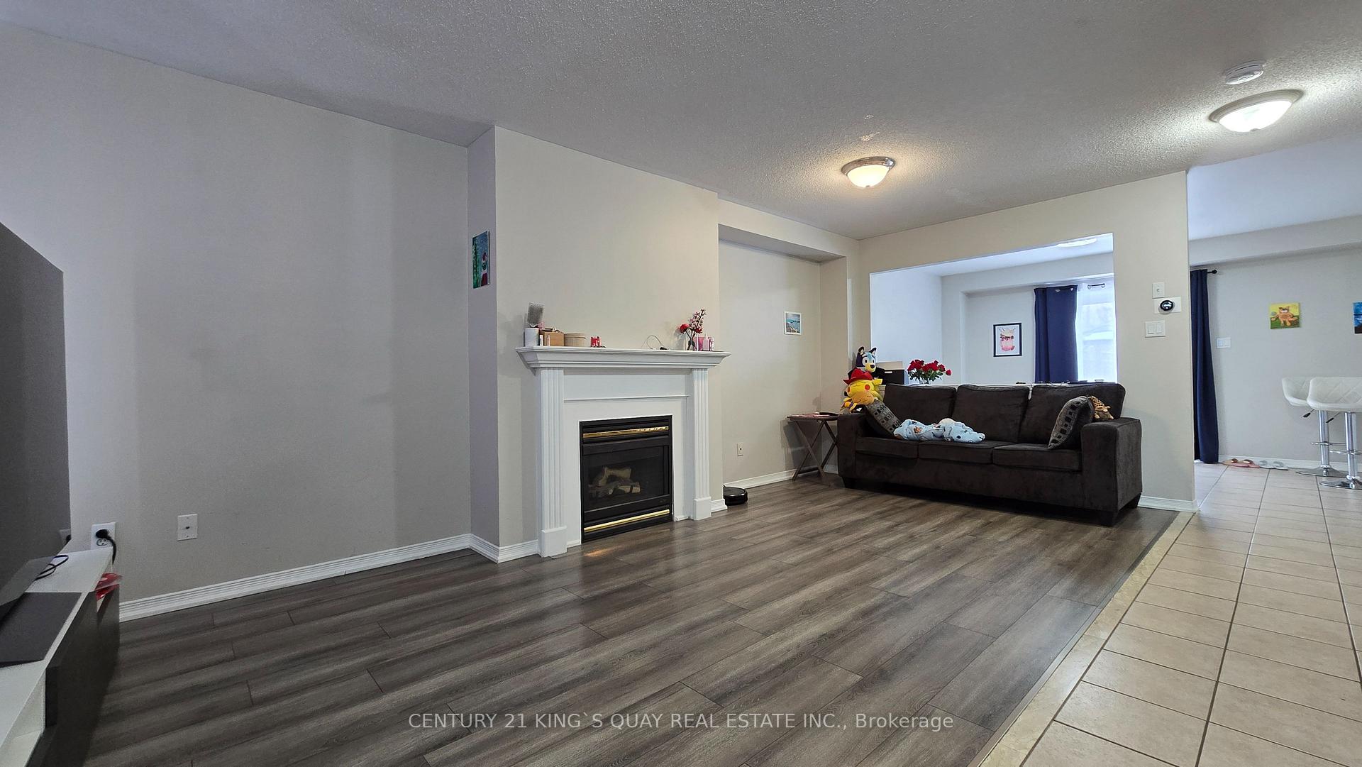 Photo 5 of 336 Hawkview Boulevard, Vaughan, Vellore Village — HOMEH