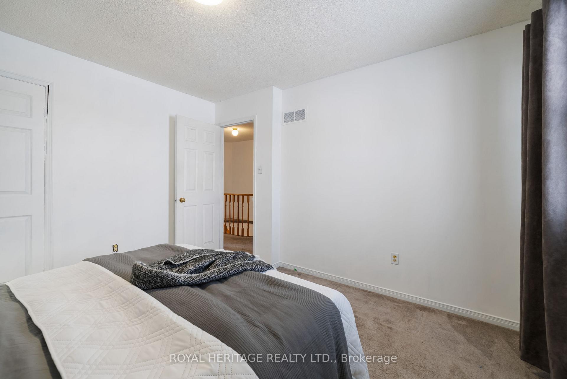 Photo 21 of 753 Aspen Road, Pickering, Amberlea — HOMEH