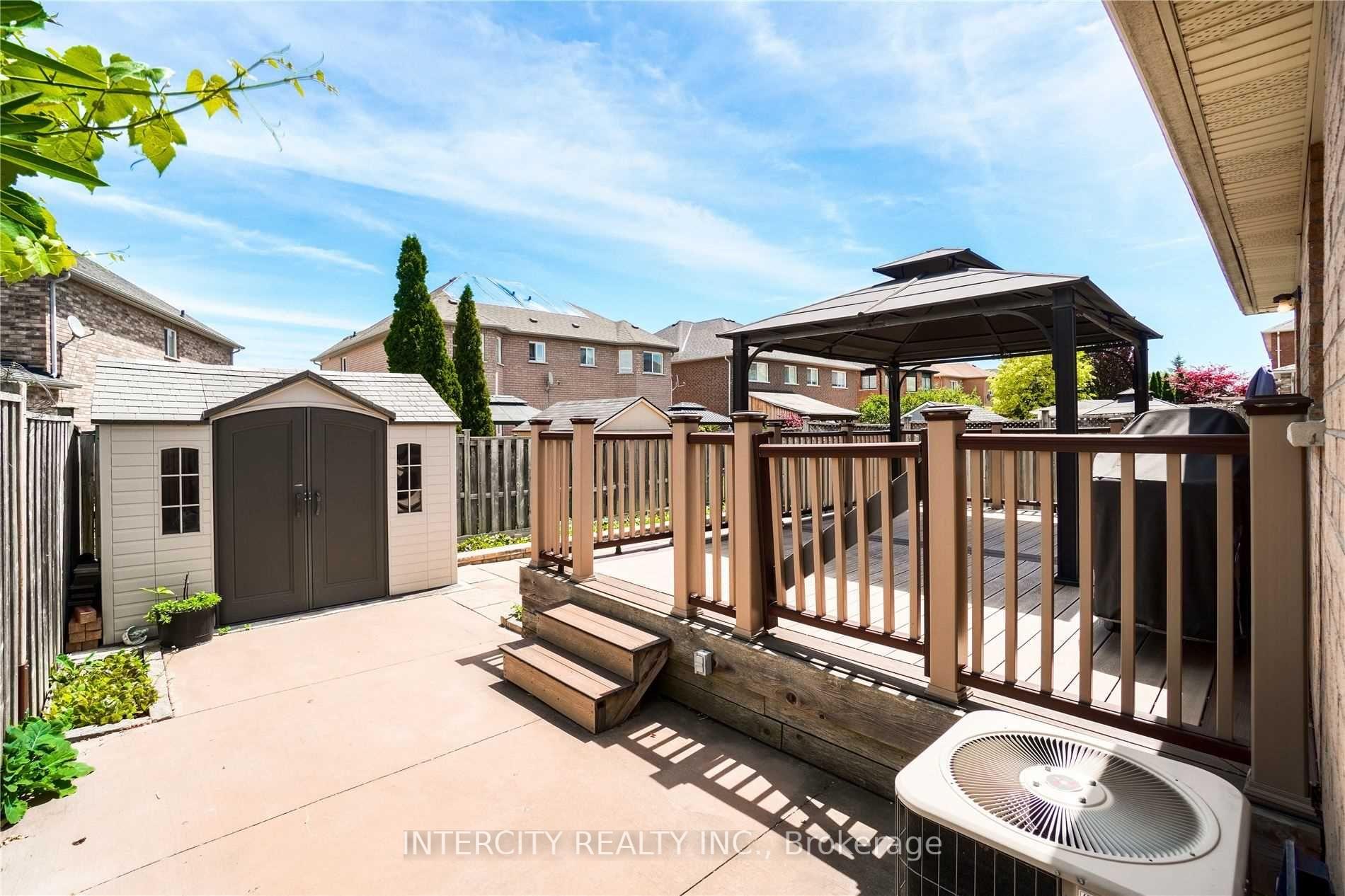 Photo 14 of 19 Stone Palace Way, Vaughan, Sonoma Heights — HOMEH