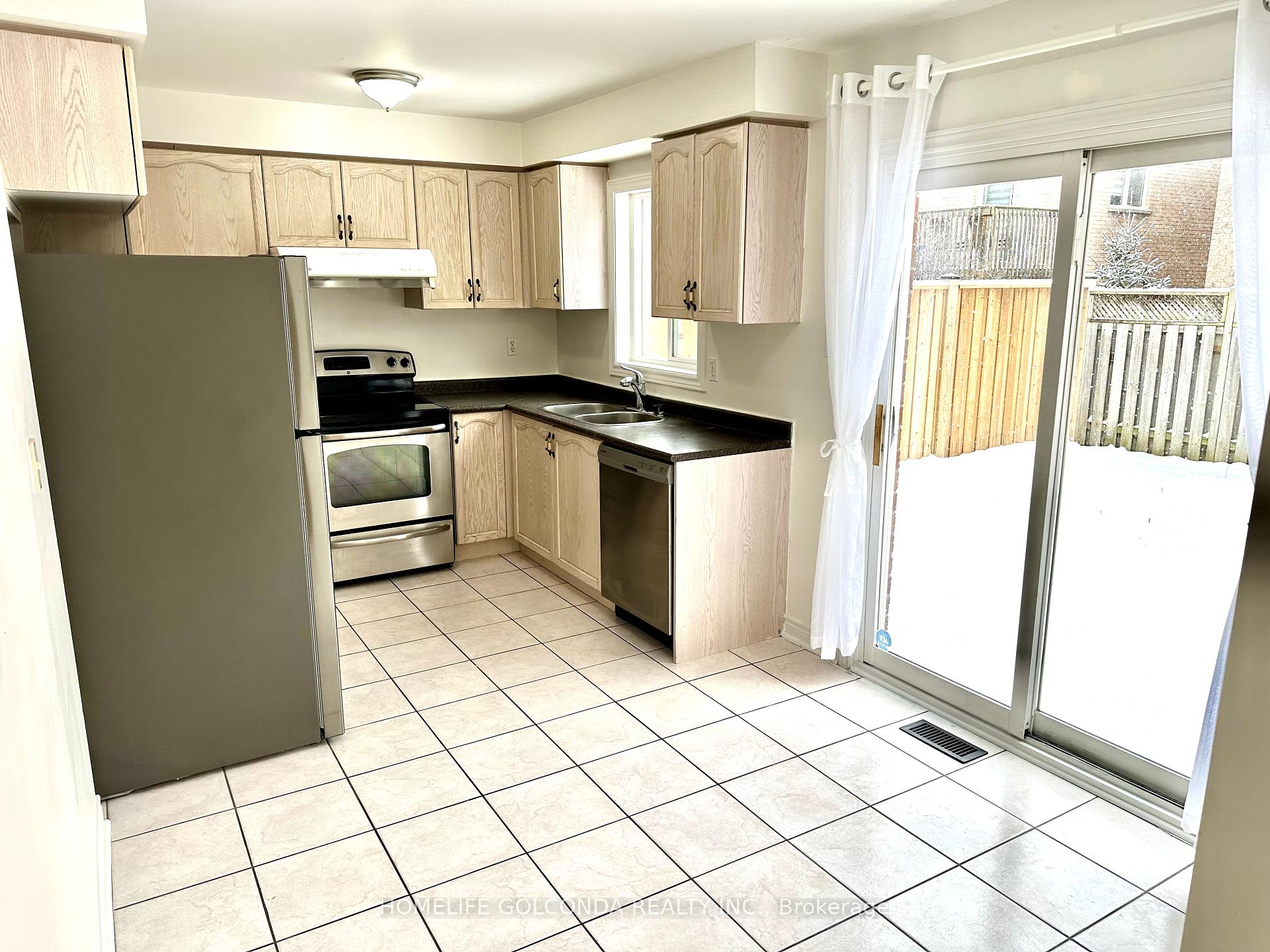 Photo 7 of 19 Redfinch Crescent, Vaughan, Vellore Village — HOMEH