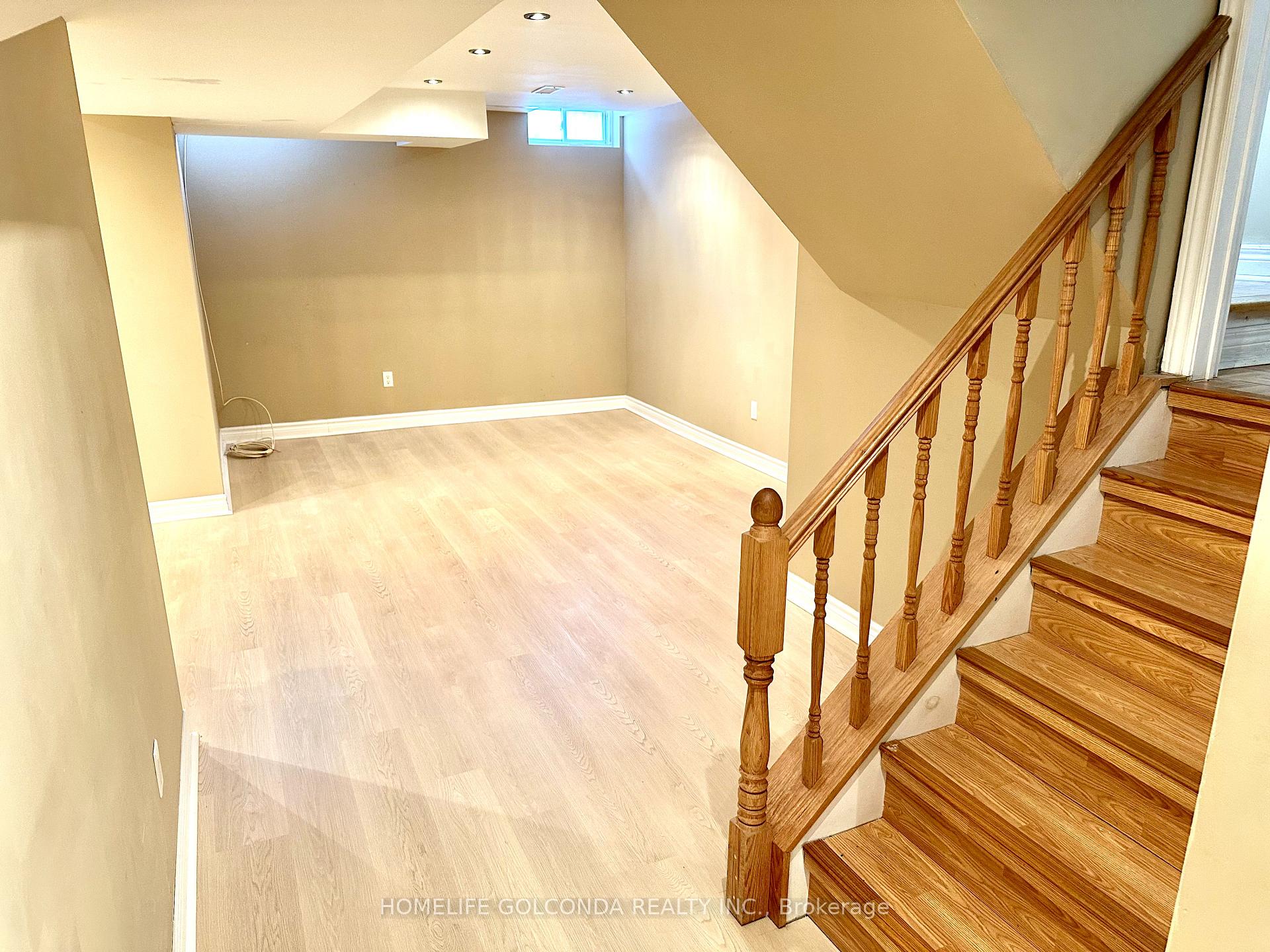 Photo 17 of 19 Redfinch Crescent, Vaughan, Vellore Village — HOMEH