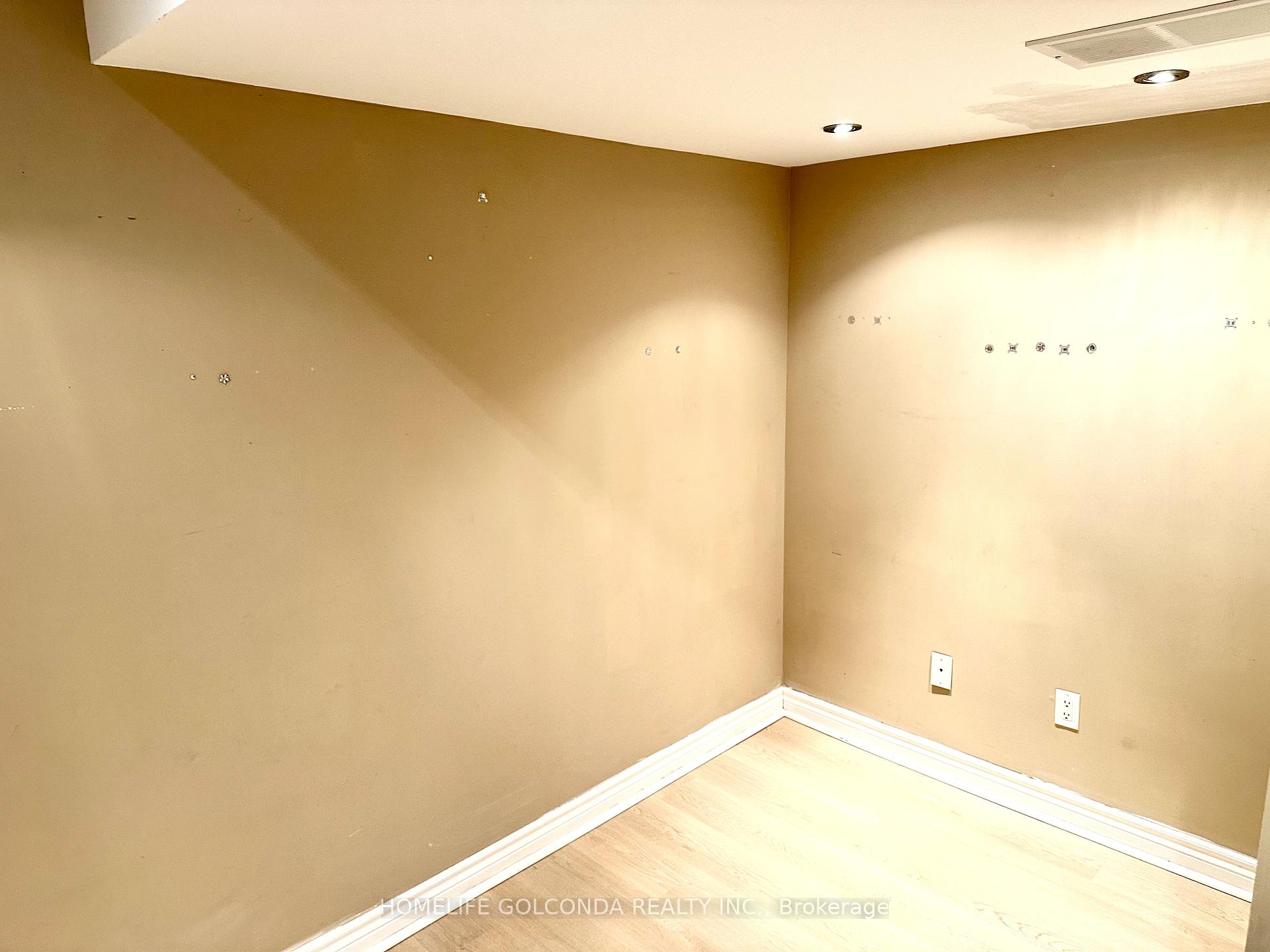 Photo 18 of 19 Redfinch Crescent, Vaughan, Vellore Village — HOMEH